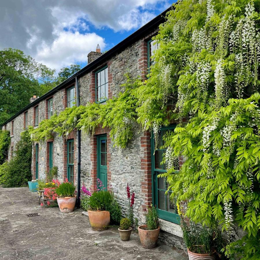 The Stable Yard House At Burtown House & Gardens Villa Athy Esterno foto